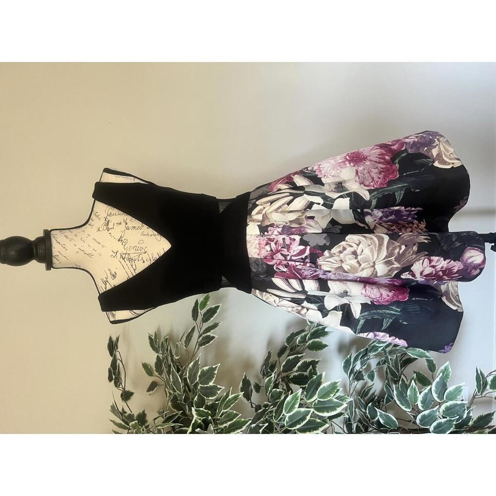 Xscape Designer Women's Floral Mini Cocktail Dress Size 4 w/Pockets